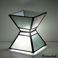 Lampe vitrail moderne gris acier et blanc