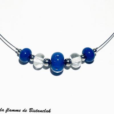 Bijou en perles de verre bleu lapi et transparente