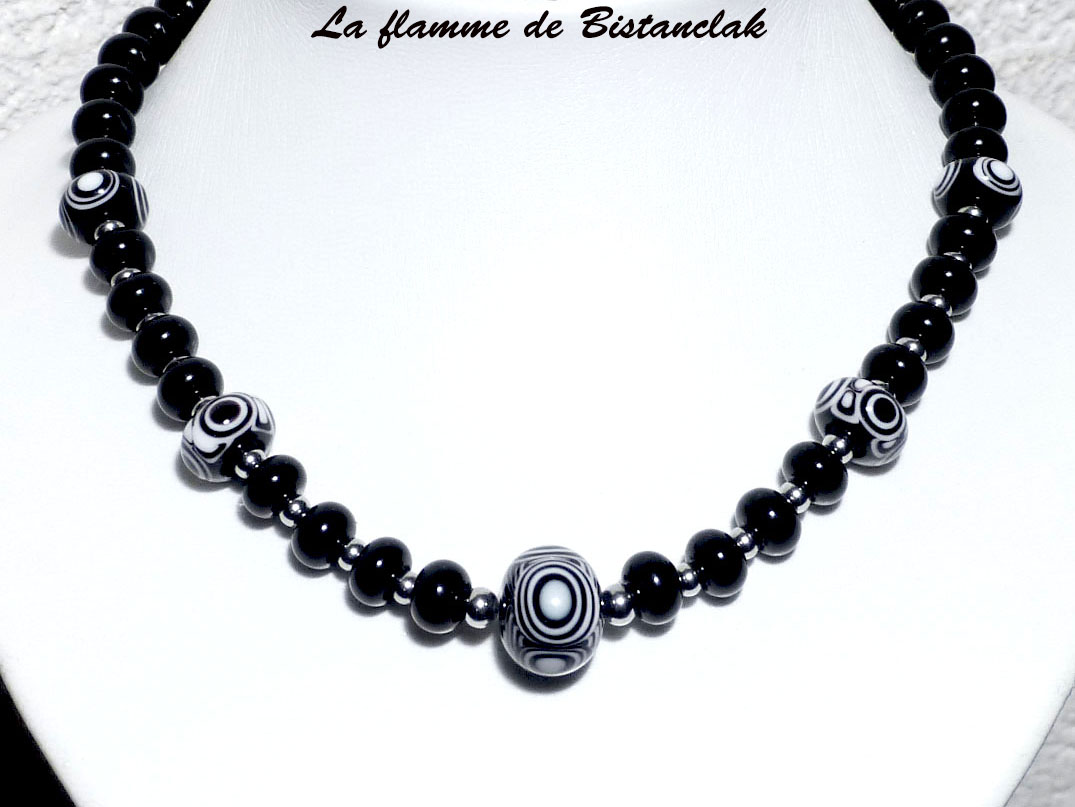 collier perles de verre noires et blanches collection psyché