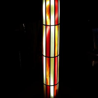 Lampe colonne lumineuse en vitrail