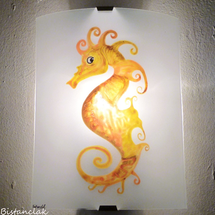 Lampe murale hippocampe version jaune orange