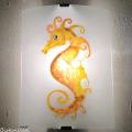 Lampe murale hippocampe version jaune orange