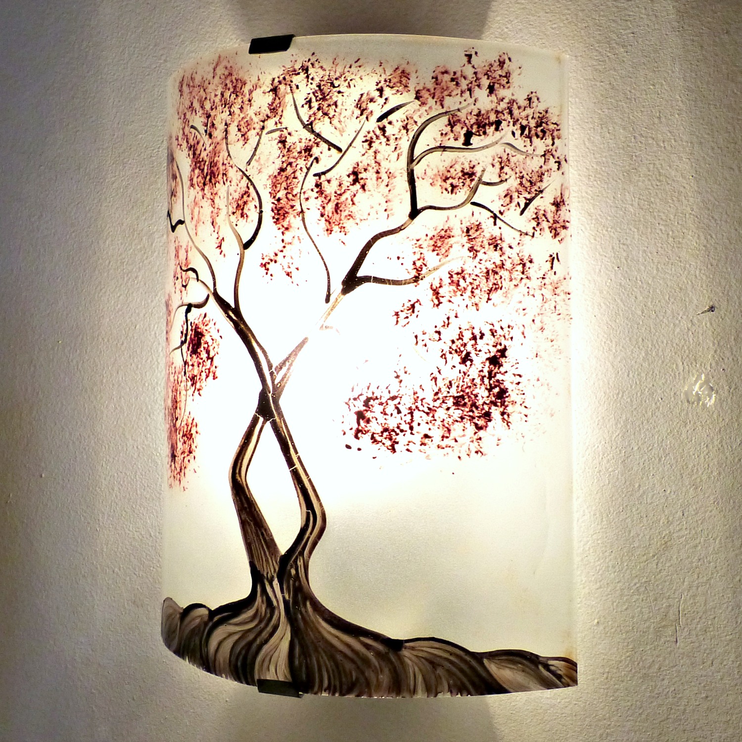 Applique murale decorative et eclairante blanche motif arbre de jane rouge 3 