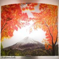 Applique murale en verre coloré decorée du mont fuji