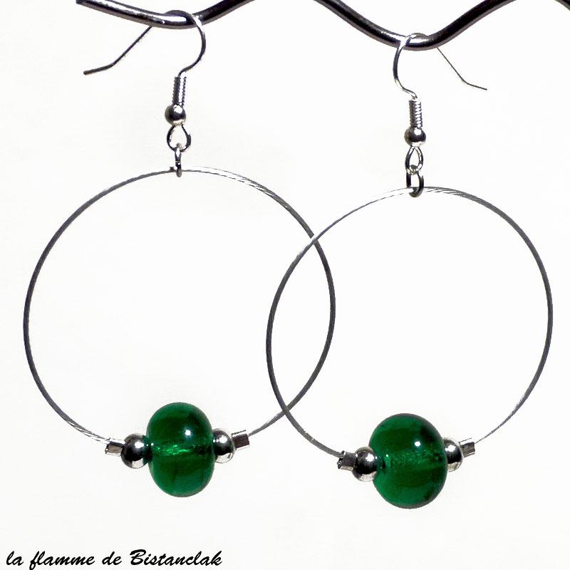 Boucles creoles et perles de verre vert emeraude vendues en ligne