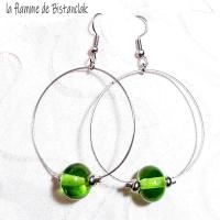 Boucles d oreilles creole et perle de verre file vert vif transparent