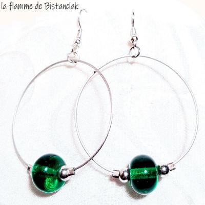 Boucles d oreilles creoles et perles de verre file vert emeraude 1
