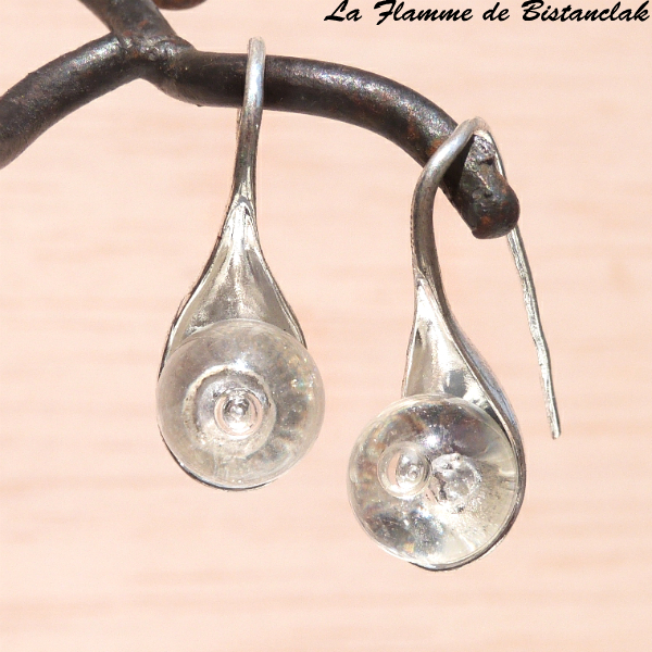 Boucles d oreilles perles de verre brillantes transparentes