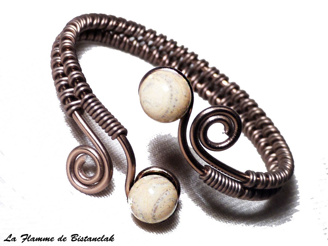 Bracelet artisanal a spirales chocolat perles de verre ivoire craquele gris 2