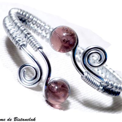 Bracelet spirale argente perles de verre rose transparent