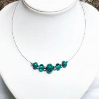 Collier artisanal perles de verre bleu canard