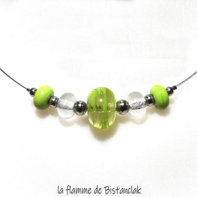 Collier perles de verre vert chamarré et transparent