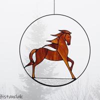 Decoration de fenetre cheval brun