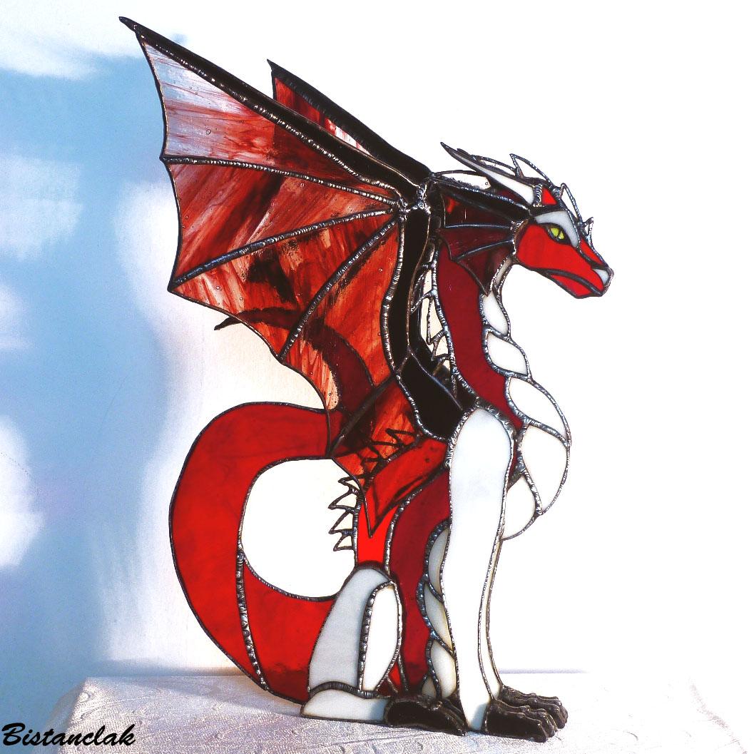 Decoration dragon vitrail rouge et ivoire vendu en ligne