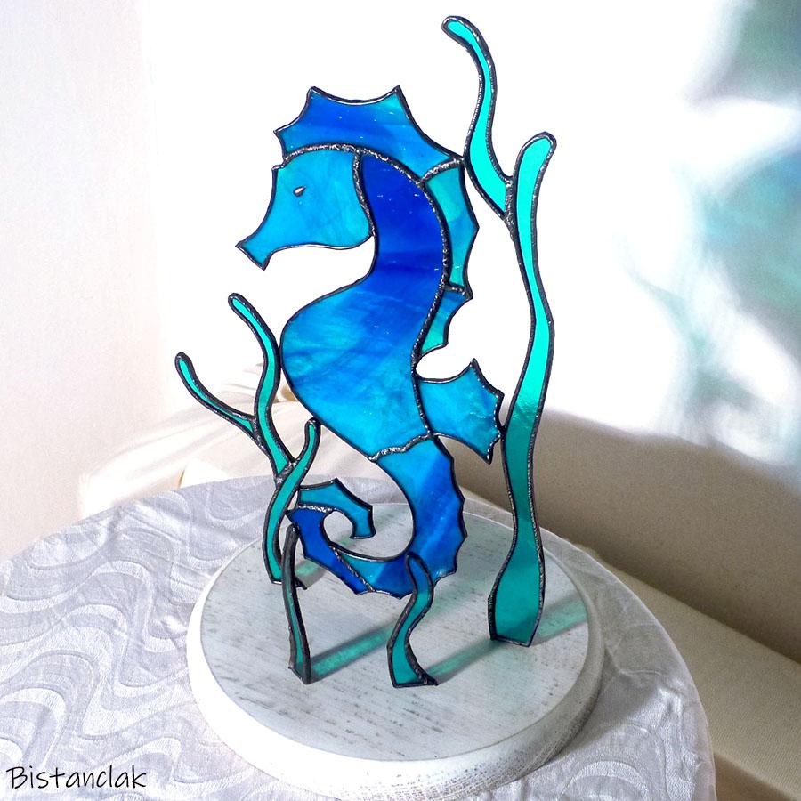 Hippocampe figurine en vitrail