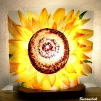 Lampe décorative a poser motif fleur de tournesol venue en ligne sur notre site, fabrication artisaanle française par Bistanclak