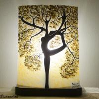 Lampe decorative couleur chaude et nature motif arbre danseuse une creation de bistanclak