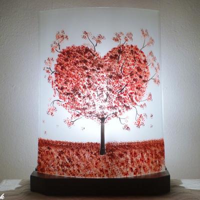 Lampe motif arbre en coeur