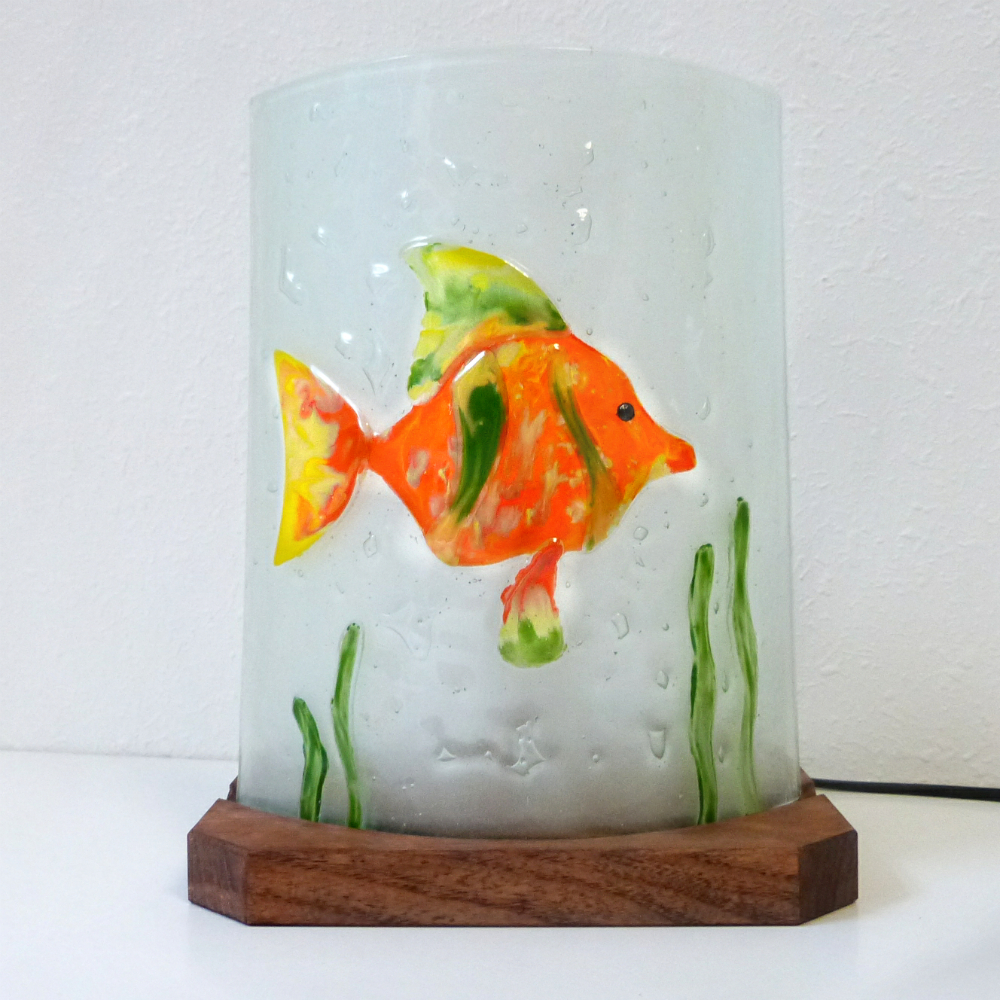 Lampe d'ambiance décorative motif poisson orange vendue en ligne; fabrication artisanale