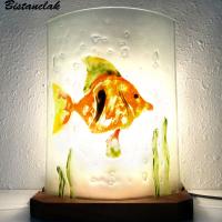 Vente en ligne de la lampe d'ambiance motif poisson en relief orange, jaune et vert; création artisanale française