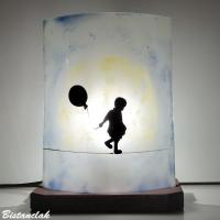 Lampe motif la petite fille au ballon et la lune design street art