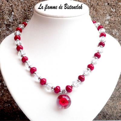 Collier perles de verre rouge, incolore et acier & Cabochon fleur rouge