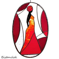 Suspension murale deco vitrail femme en rouge