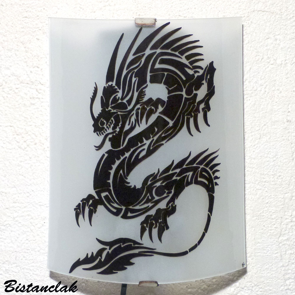 Vente en ligne de l applique artisanale blanche à motif dragon noir